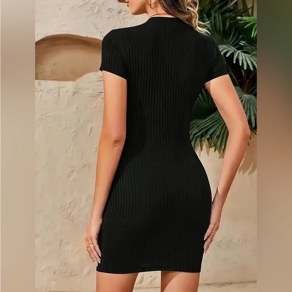 BRAND NEW! Women’s Ribbed Bodycon Crew Neck Short Sleeve Fun Date Night Out M - Picture 2 of 9